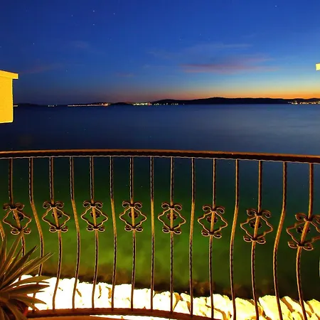 Διαμέρισμα Nina *