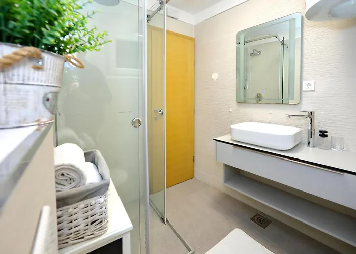 Nina Apartman *