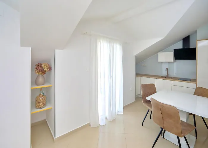 Nina Apartman Bibinje