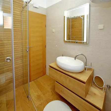 Nina Apartman *