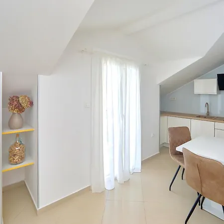 Nina Apartamento Bibinje